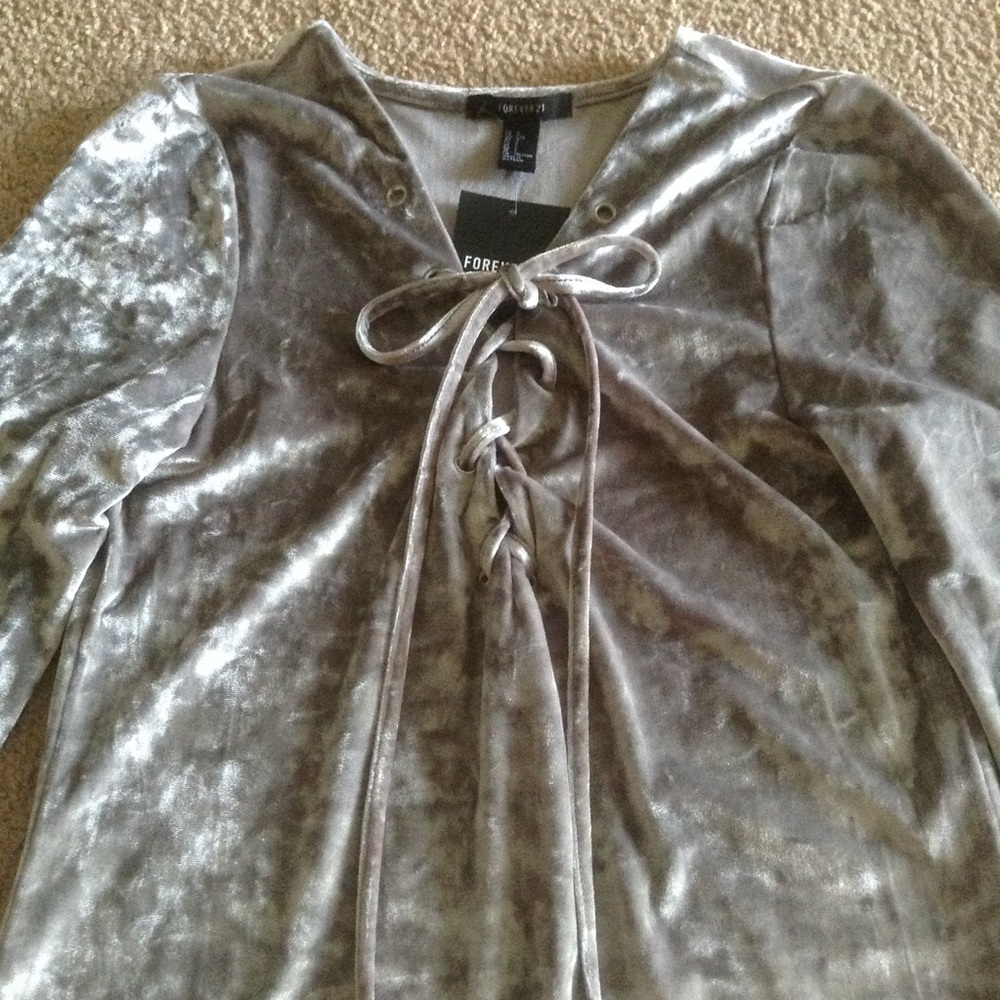 New Crushed Velvet Lace-Up Dress - Picture 4 of 6